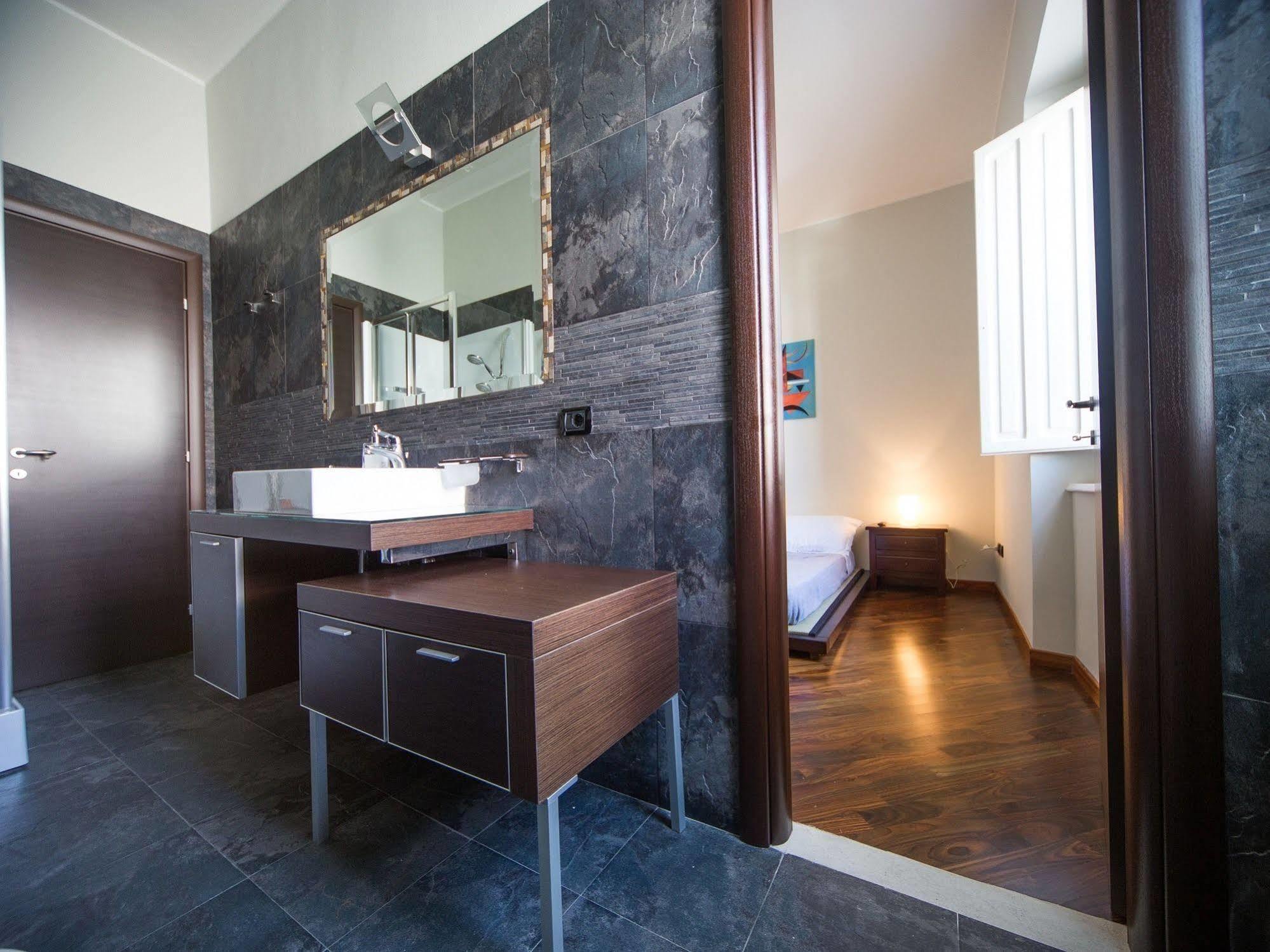 Domus Regis Bed & Breakfast Каляри Екстериор снимка