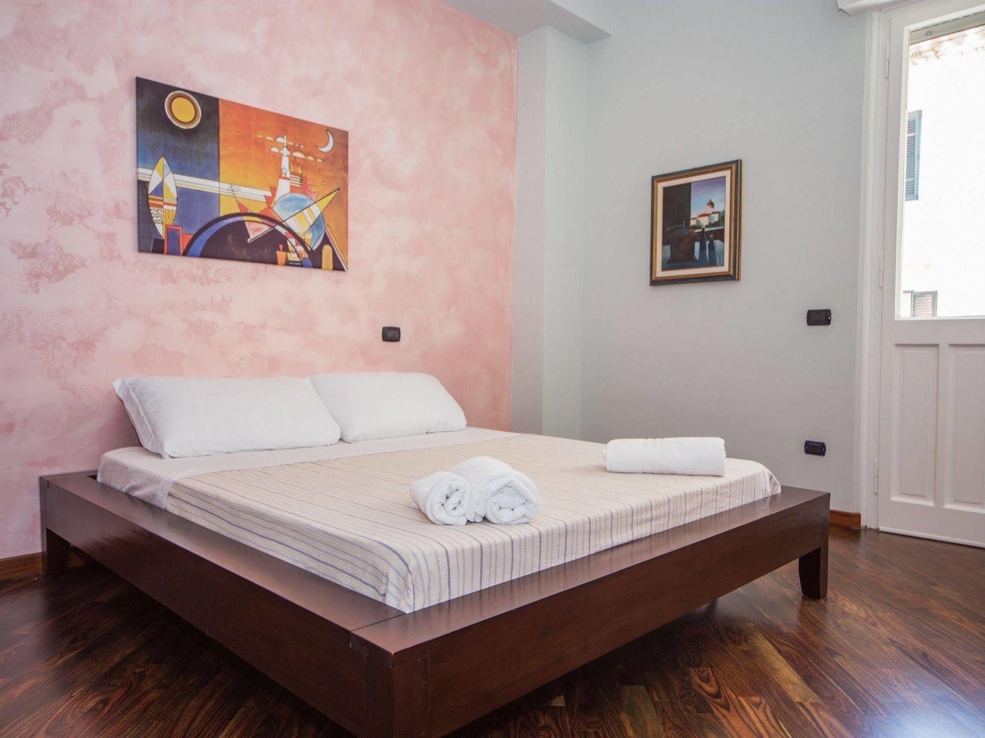 Domus Regis Bed & Breakfast Каляри Екстериор снимка